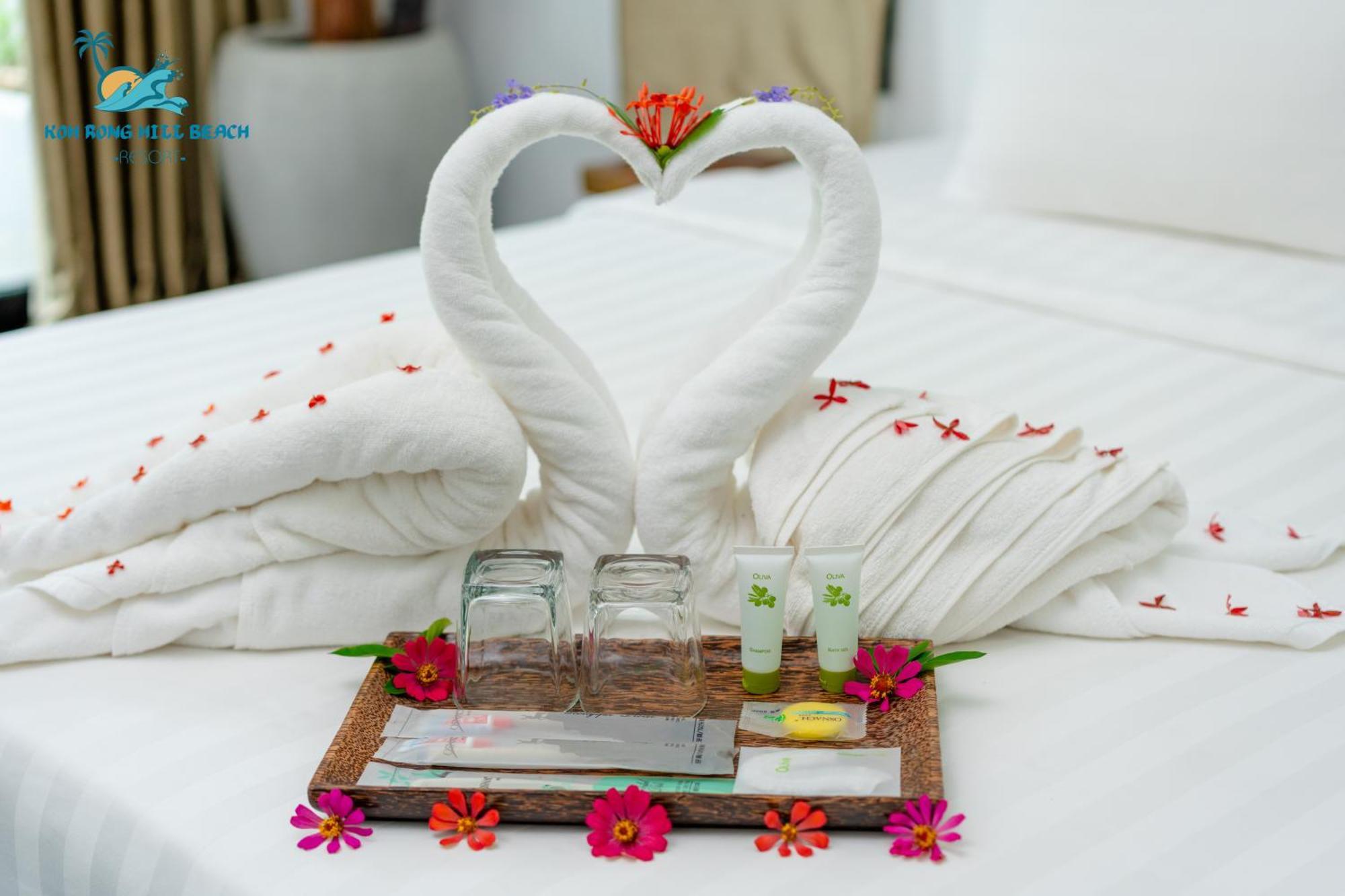 Koh Rong Hill Beach Resort Derm Tkov Village Ngoại thất bức ảnh